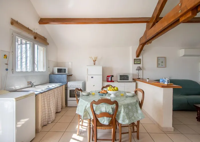 Apartman De Gardian Le Cailar